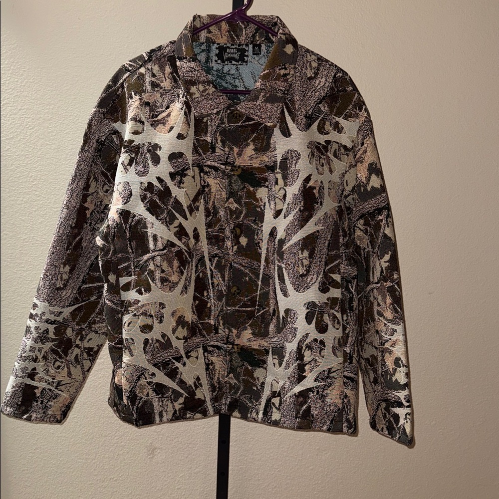 NWT Rebel Vengeance All Over Fall Trees Leaves Camo Statement Jacket Men’s Sz M